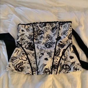 Black white floral corset size 4